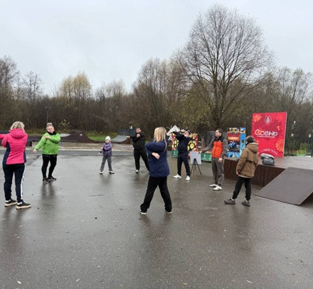 Утренняя зарядка прошла сегодня в Городском парке культуры и отдыха. Спасиб...