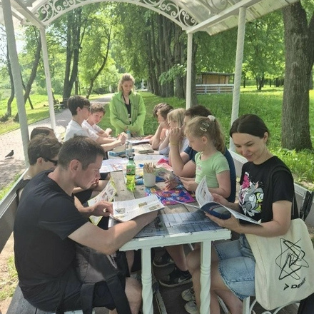 Литературная веранда в Городском парке культуры и отдыха прошла и сегодня. ...