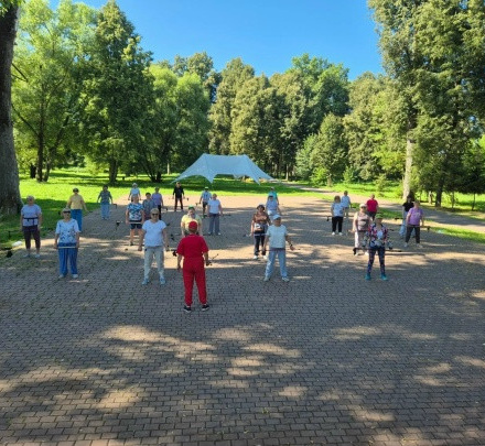 Традиционно неделю активностей в Городском парке начинает Скандинавская хо...