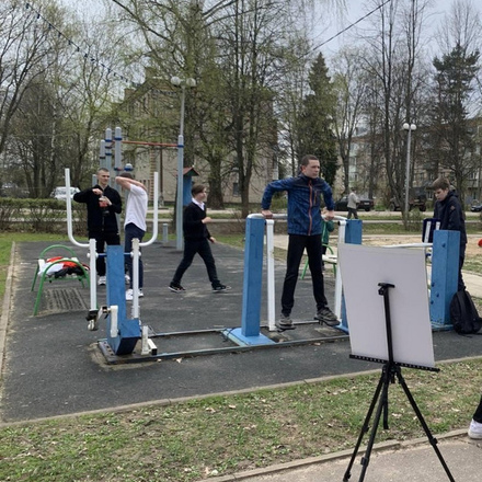Спортивный час в парке «Дубки»